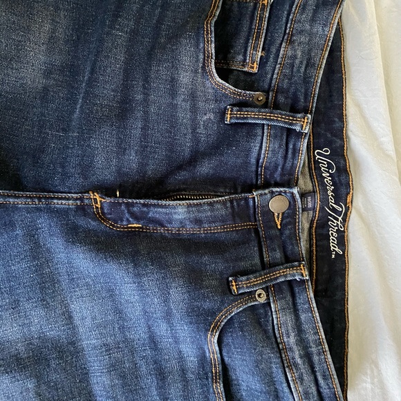 Jeans - Picture 3 of 6
